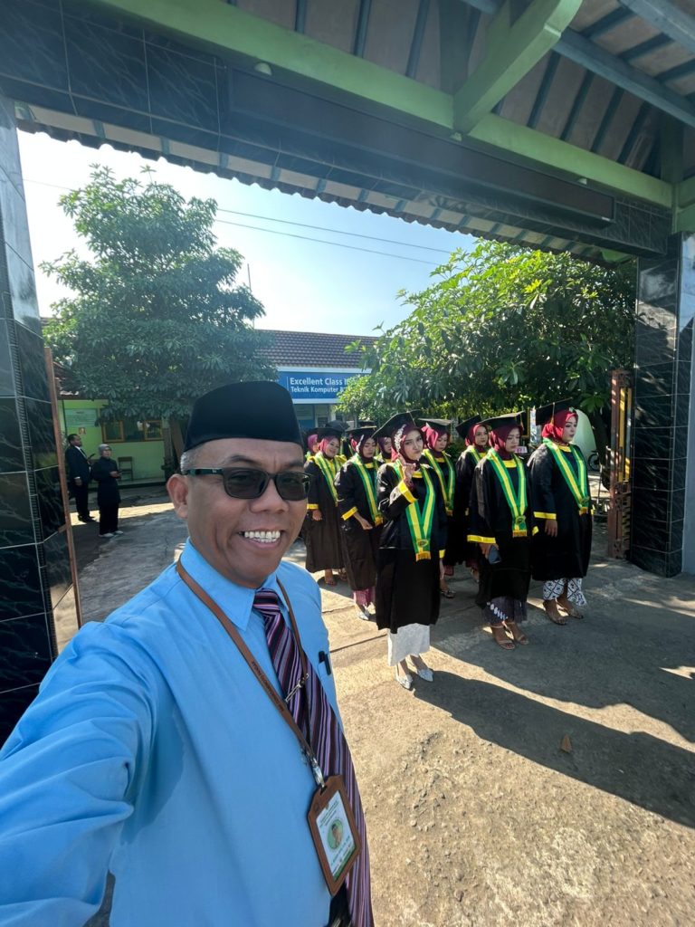 Wisuda SMK Cokroaminoto 2025